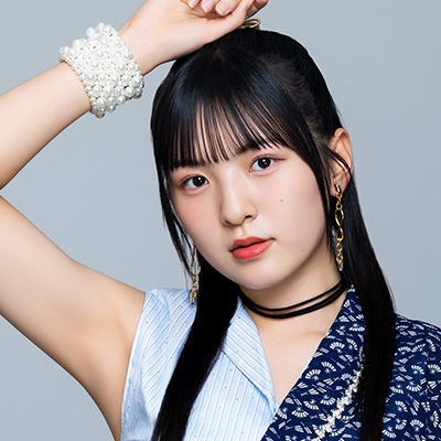 村越彩菜
ロージークロニクル